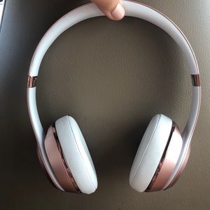 Rosegold Beats